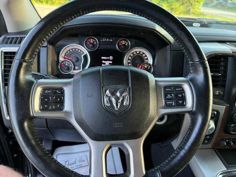 RAM 1500 Laramie Crew Cab 4WD 2016