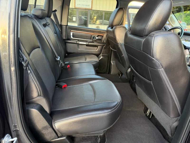 RAM 1500 Laramie Crew Cab 4WD 2016