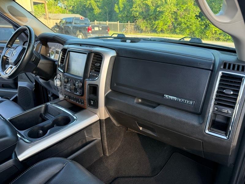 RAM 1500 Laramie Crew Cab 4WD 2016