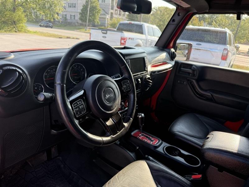 Jeep Wrangler Unlimited Sahara 4WD 2015
