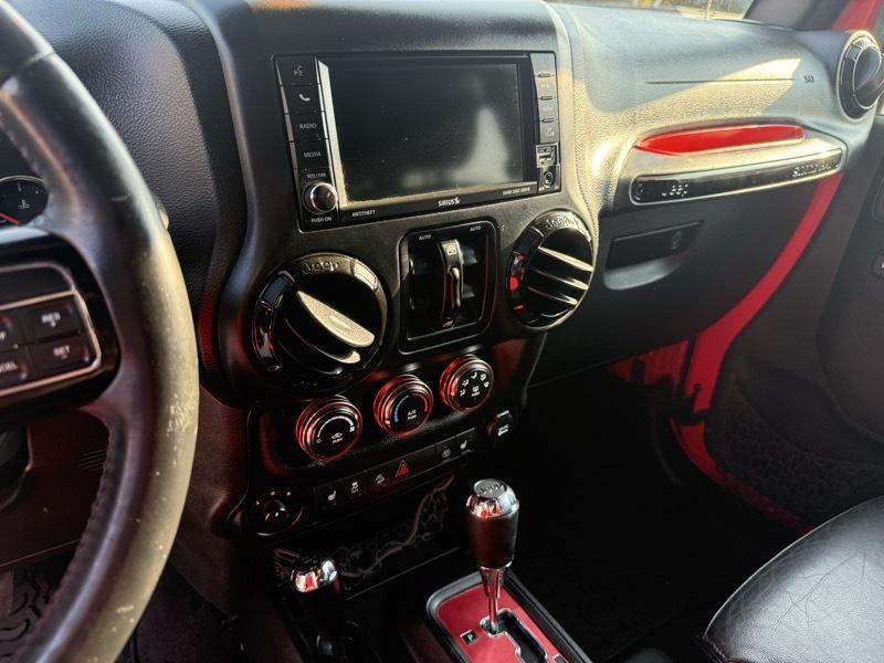 Jeep Wrangler Unlimited Sahara 4WD 2015