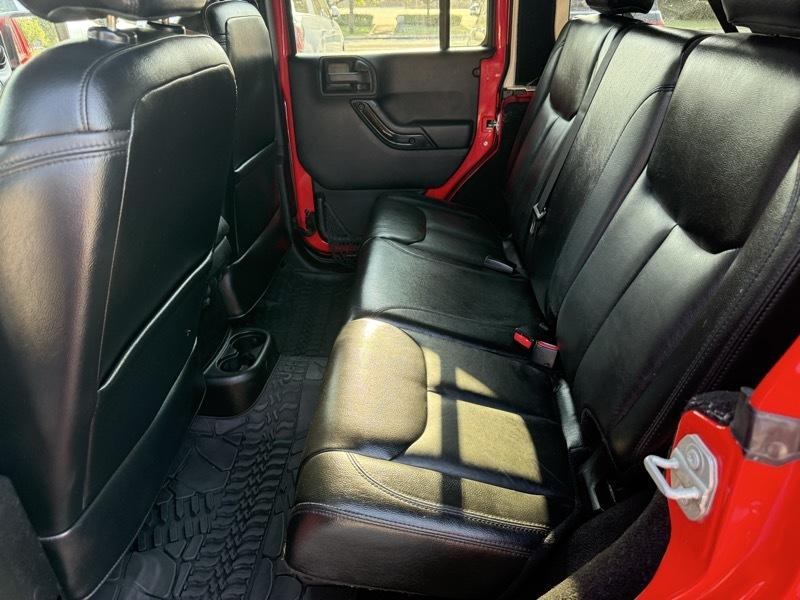 Jeep Wrangler Unlimited Sahara 4WD 2015