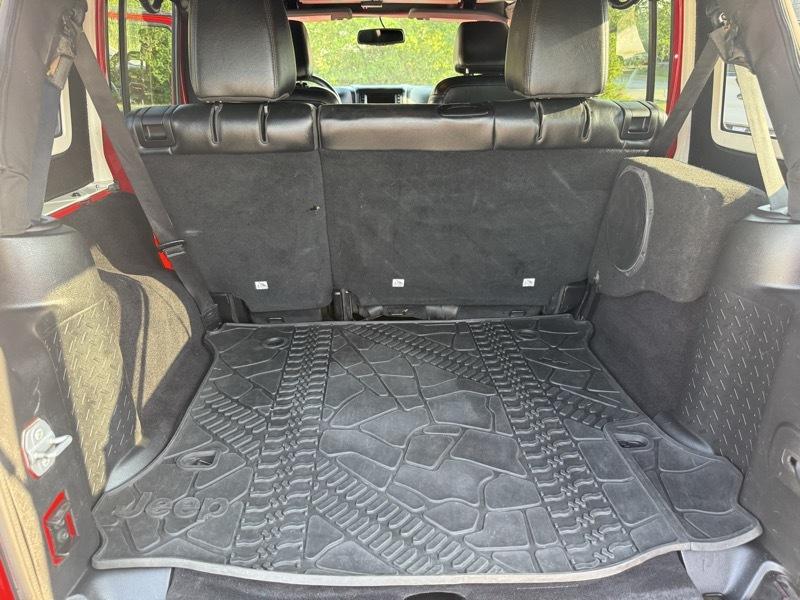Jeep Wrangler Unlimited Sahara 4WD 2015