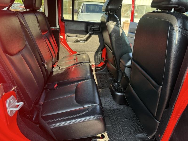 Jeep Wrangler Unlimited Sahara 4WD 2015