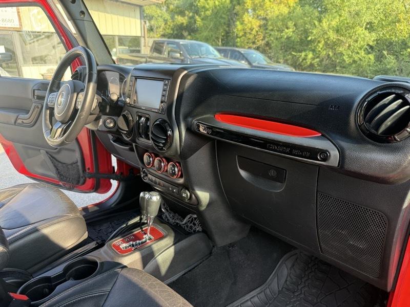 Jeep Wrangler Unlimited Sahara 4WD 2015