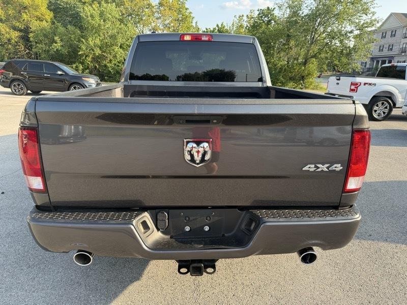 RAM 1500 Express 4x4 Quad Cab 6'4" Box 2018
