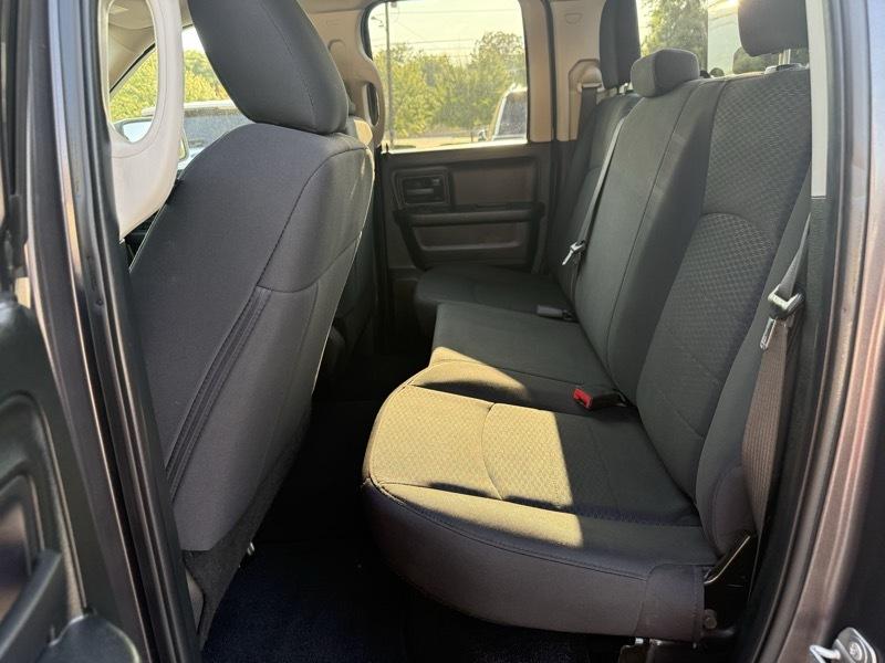RAM 1500 Express 4x4 Quad Cab 6'4" Box 2018