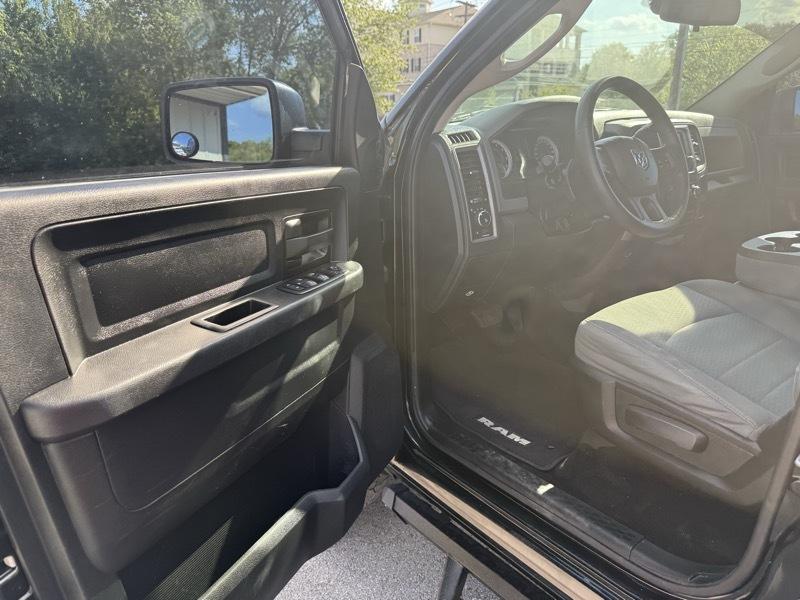RAM 1500 Tradesman Crew Cab 4WD 2014