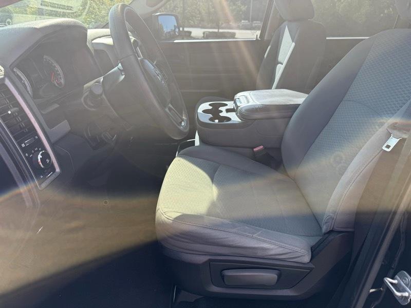 RAM 1500 Tradesman Crew Cab 4WD 2014