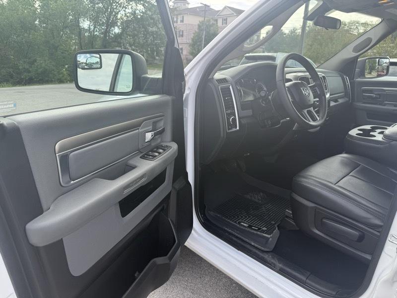 RAM 1500 Classic SLT Crew Cab LWB 4WD 2019