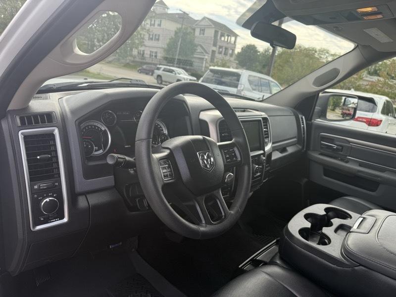 RAM 1500 Classic SLT Crew Cab LWB 4WD 2019