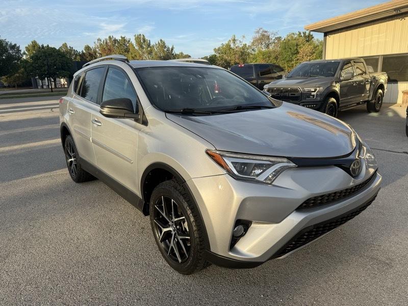 Toyota RAV4 photo 3