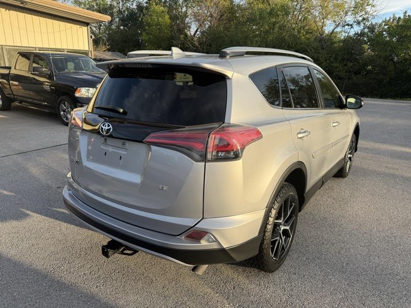 Toyota RAV4 photo 5