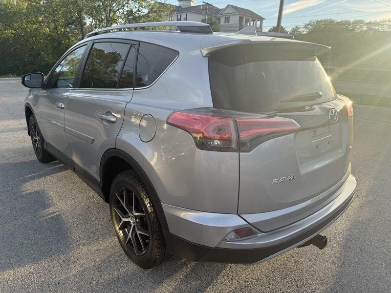 Toyota RAV4 photo 7