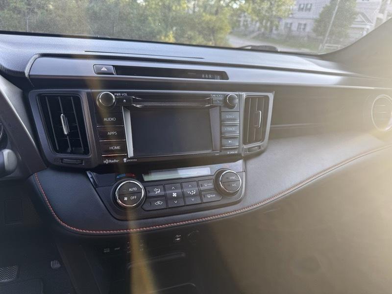 Toyota RAV4 photo 13