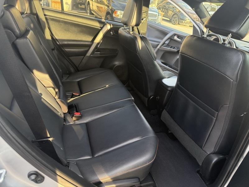 Toyota RAV4 photo 17
