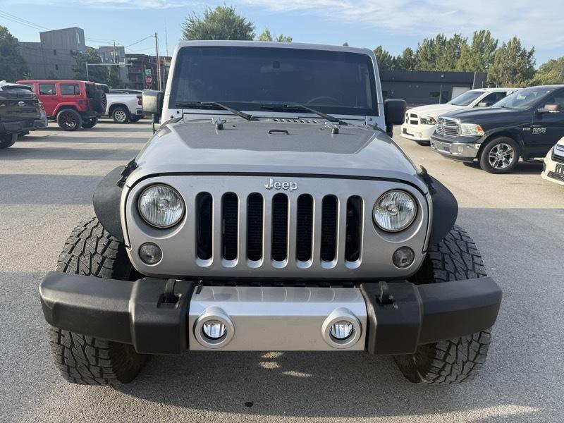 Jeep Wrangler JK photo 2