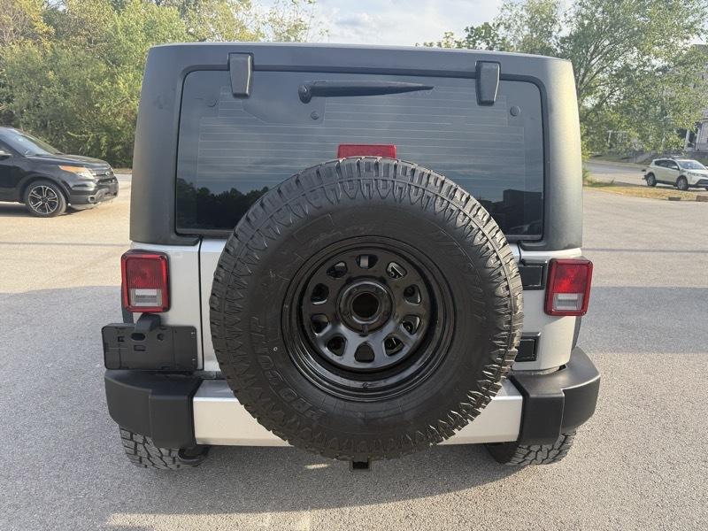 Jeep Wrangler JK photo 6
