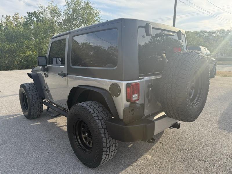Jeep Wrangler JK photo 7