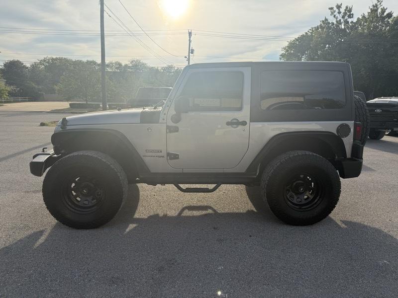 Jeep Wrangler JK photo 8
