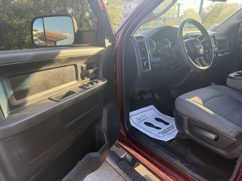 RAM 2500 Tradesman Crew Cab SWB 4WD 2017