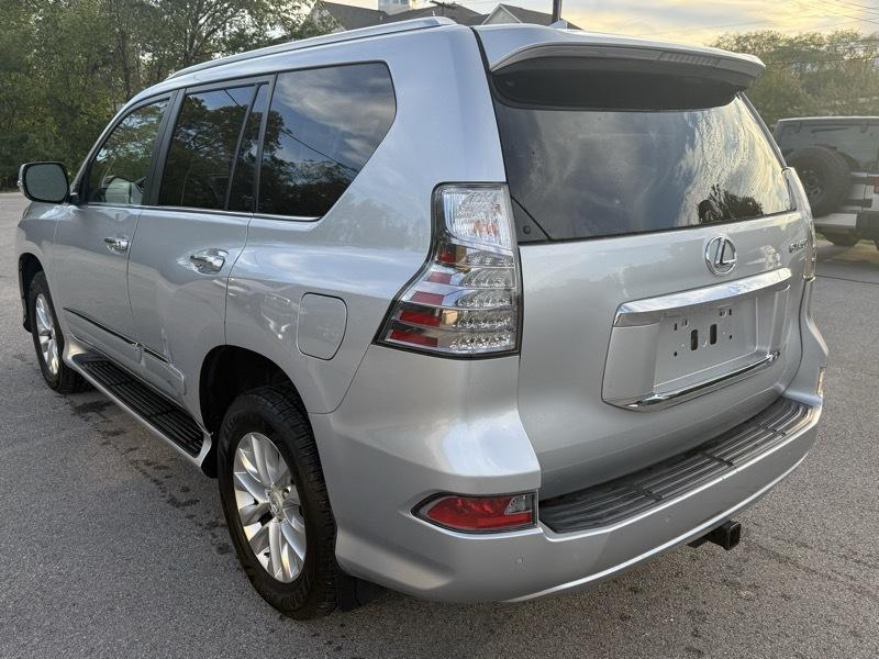 Lexus GX photo 7