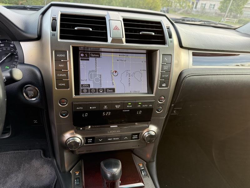 Lexus GX photo 12