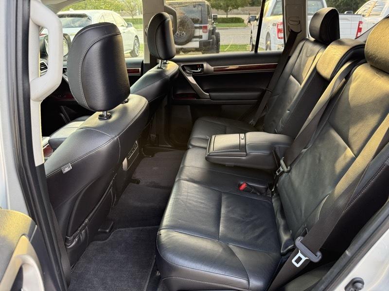 Lexus GX photo 13