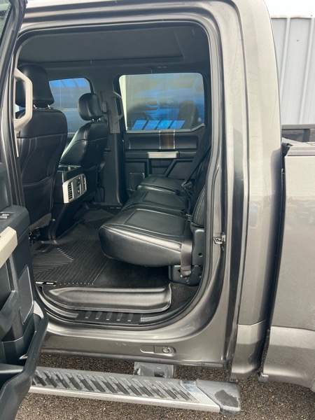 Ford F-150 4WD SuperCrew 145" Lariat 2015