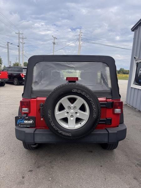 Jeep Wrangler photo 3