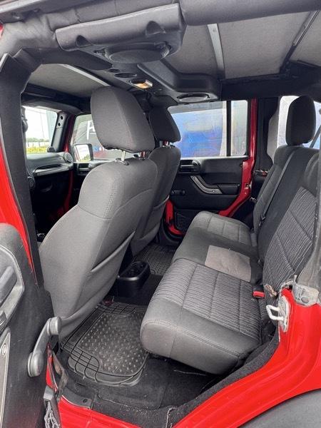 Jeep Wrangler photo 6