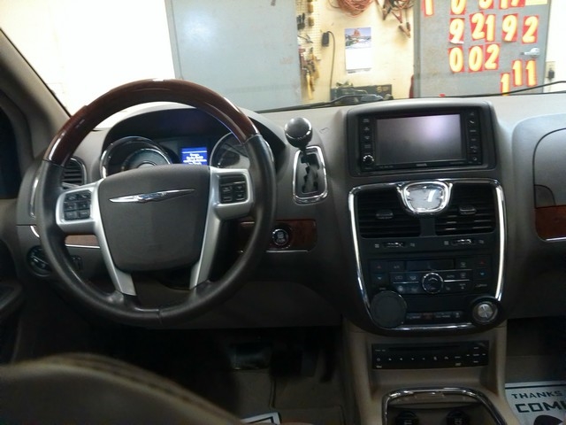 Chrysler Town & Country  2013