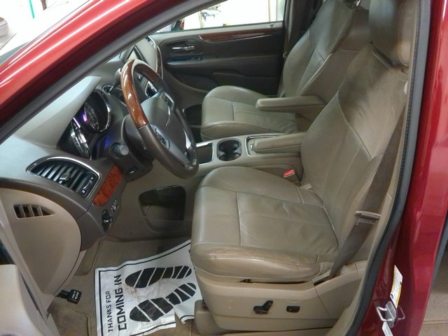Chrysler Town & Country  2013