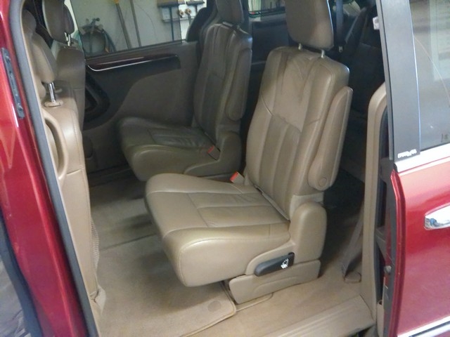 Chrysler Town & Country  2013