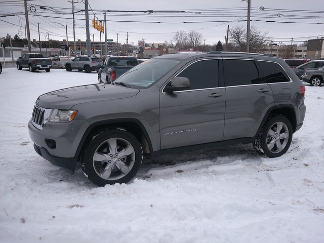 Jeep Grand Cherokee  2011