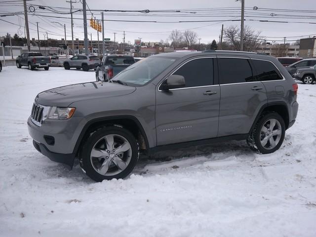 2011 Jeep Grand Cherokee LAREDO