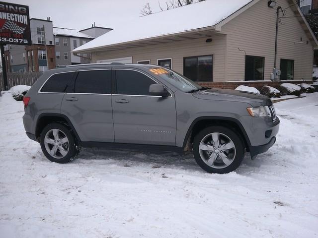 Jeep Grand Cherokee  2011