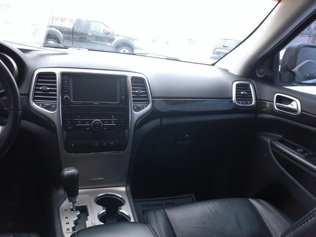Jeep Grand Cherokee  2011