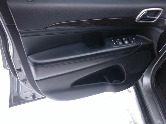 Jeep Grand Cherokee  2011