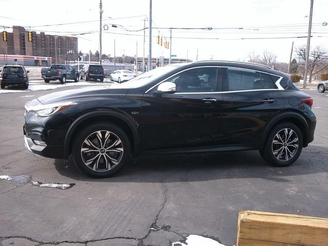 Infiniti QX30  2017