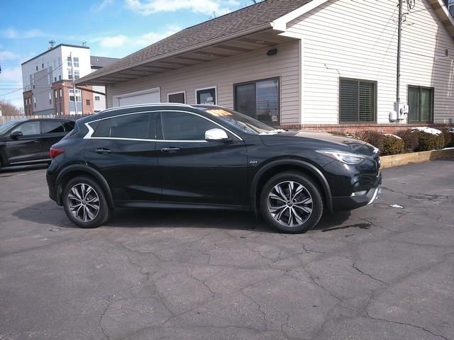 Infiniti QX30  2017