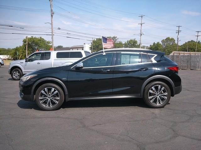 Infiniti QX30  2017