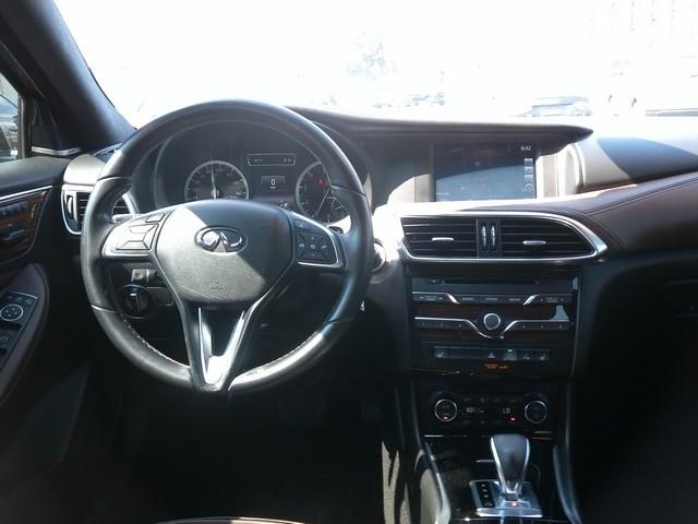 Infiniti QX30  2017
