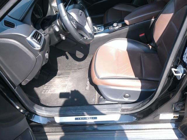 Infiniti QX30  2017