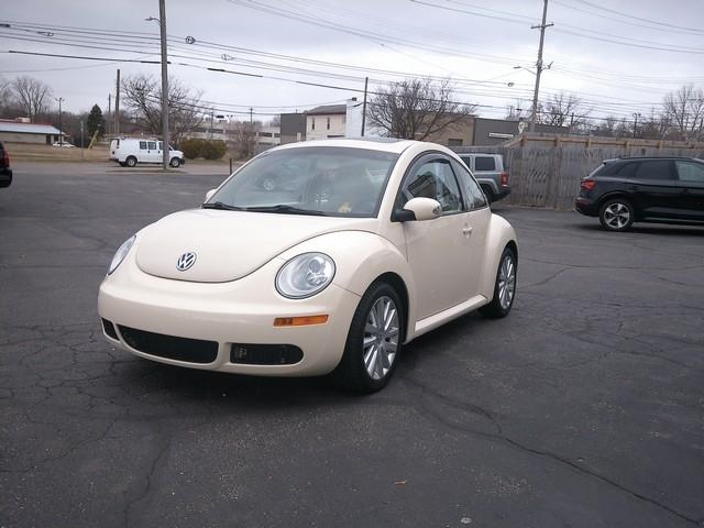 Volkswagen New Beetle  2008