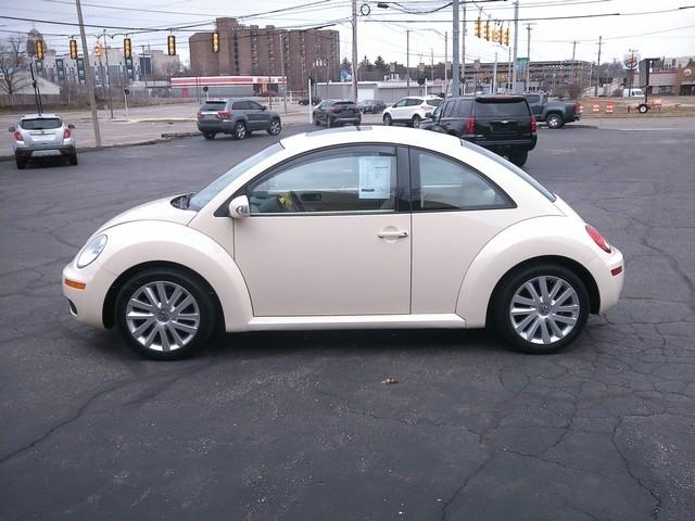 Volkswagen New Beetle  2008