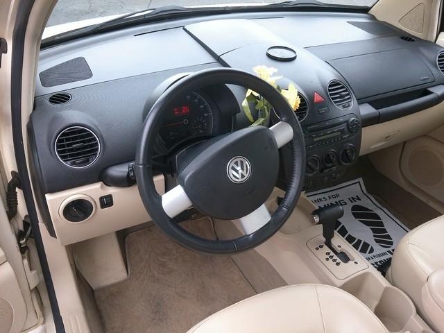 Volkswagen New Beetle  2008
