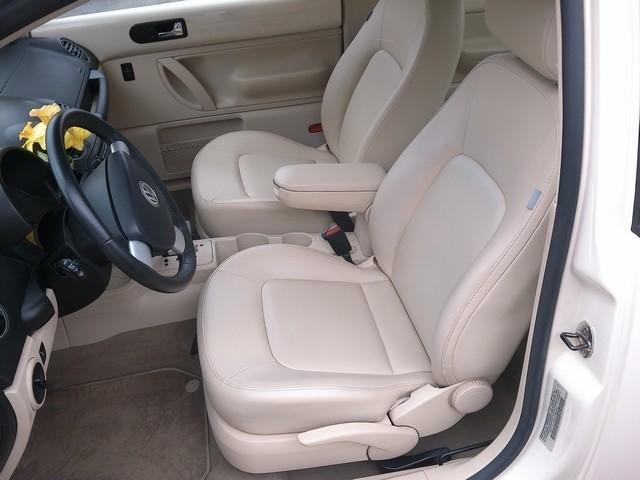 Volkswagen New Beetle  2008