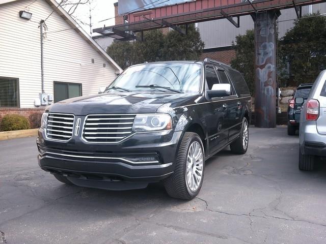 2017 Lincoln Navigator SELECT