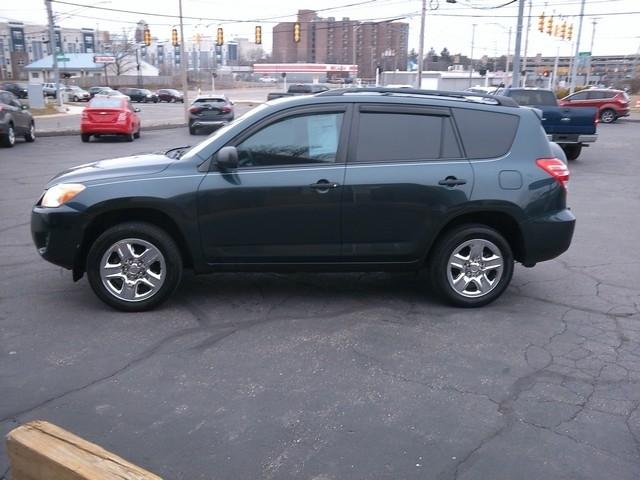 Toyota RAV4  2012
